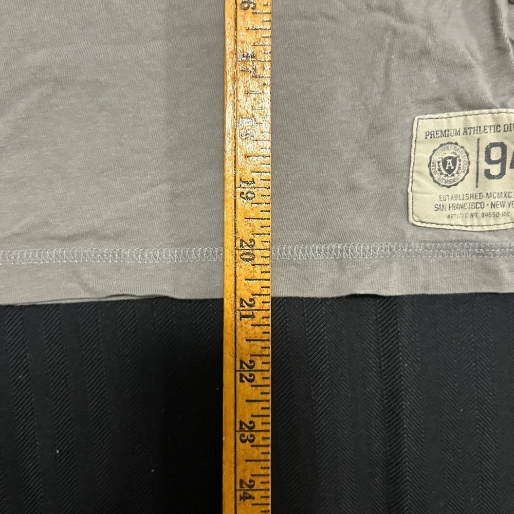 Old Navy Boys Gray Rockers Basketball Graphic Long Sleeve Tee Shirt Size M Y2K